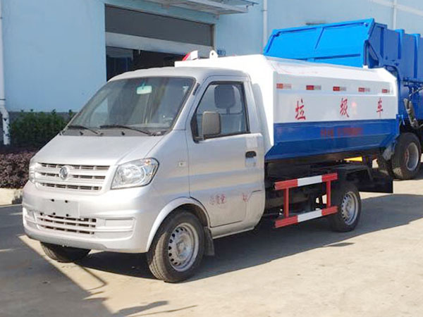 東風(fēng)掛桶式垃圾車，3方掛桶垃圾車，湖北盈通生產(chǎn)垃圾車