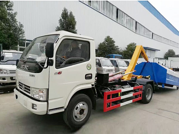 東風(fēng)福瑞卡拉臂式垃圾車，垃圾車廠家，垃圾車生產(chǎn)