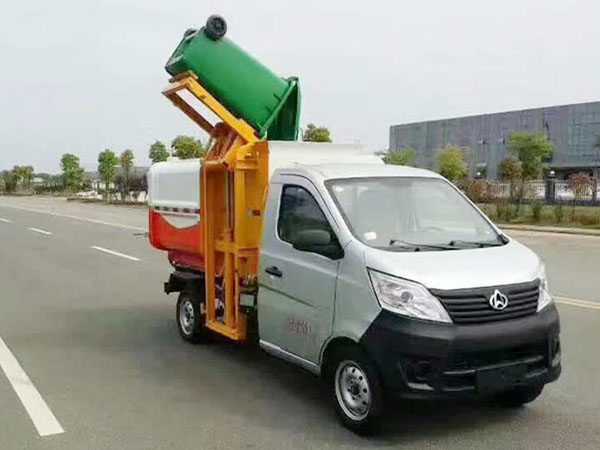 長安掛桶式垃圾車，湖北盈通生產(chǎn)的垃圾車可分期支付