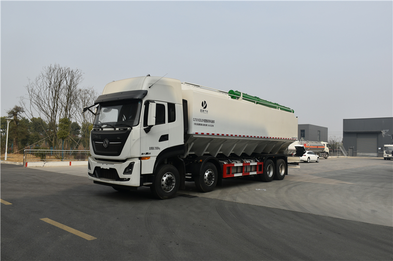 東風(fēng)天龍四軸型散裝飼料運(yùn)輸車(chē)46方